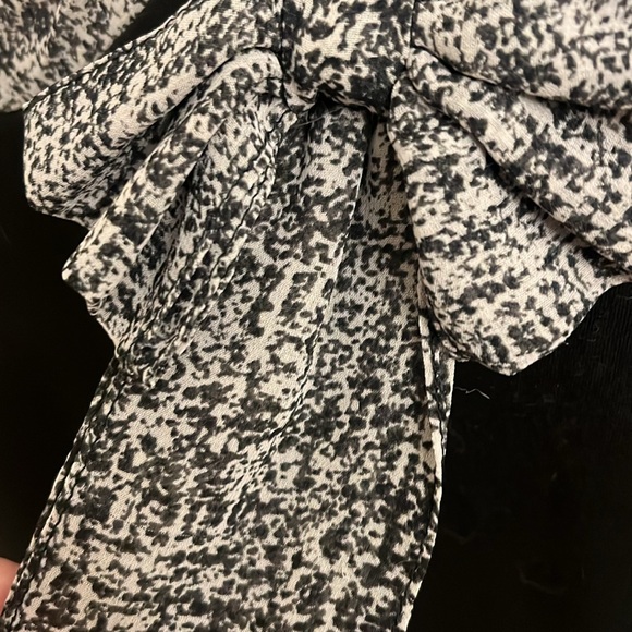 Ann Taylor Black bow tie blouse - Picture 2 of 4